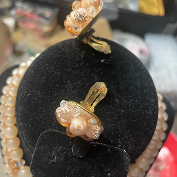 Western Germany 3 tier necklace with earrings to match - Picture 14 of 15